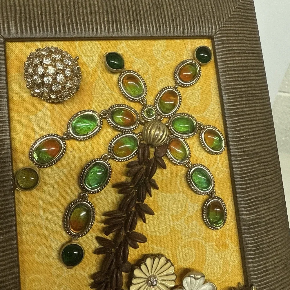 VTG Framed Jewelry Brooch Art‎ Ocean Sea Themed